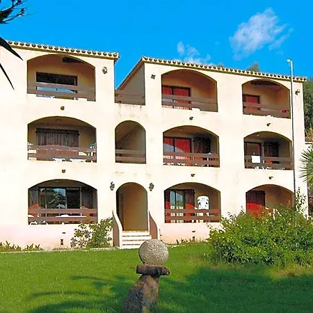 Les Dauphins In Tiuccia With Balcony *