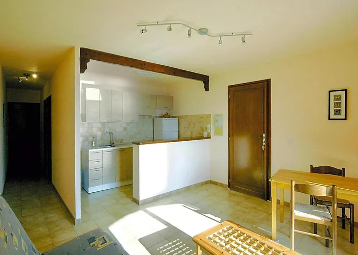 شقة Les Dauphins In Tiuccia With Balcony Casaglione